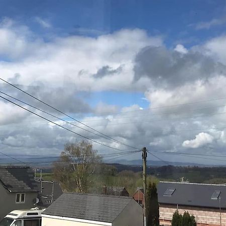 Cheerful Two Bedroom Cottage In The Forest Of Dean Lydbrook Exteriér fotografie